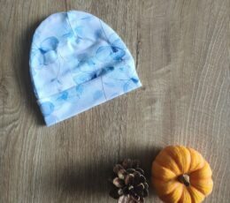 Kape za dojenčke - bela s cvetličnim vzorcem