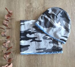 Otroška kapa in šal buff - siva z vojaškim vzorcem