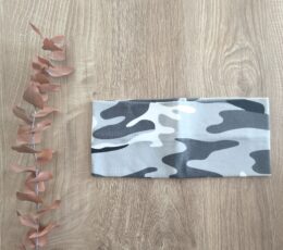 Otroški trak za ušesa - siv z vojaškim vzorcem