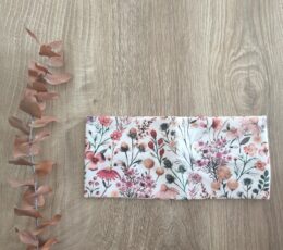Otroški trak za ušesa - bel s cvetličnim vzorcem