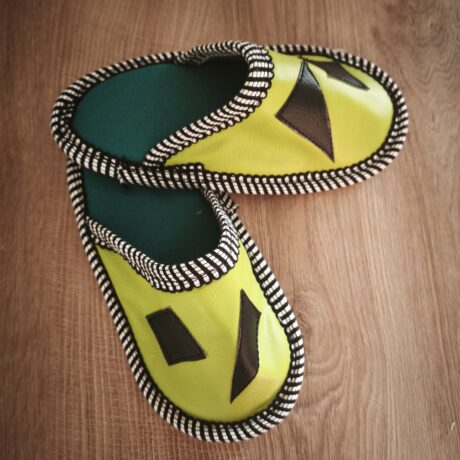 Otroški usnjeni copati, Center metraže (10)