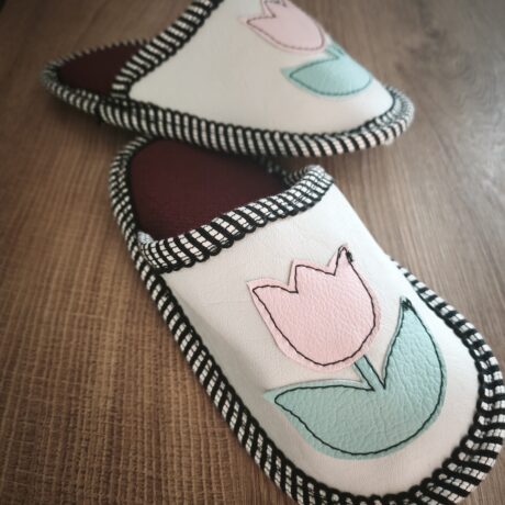 Otroški usnjeni copati, Center metraže (21)