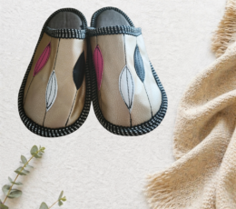 Usnjeni copati z listki, 38-39