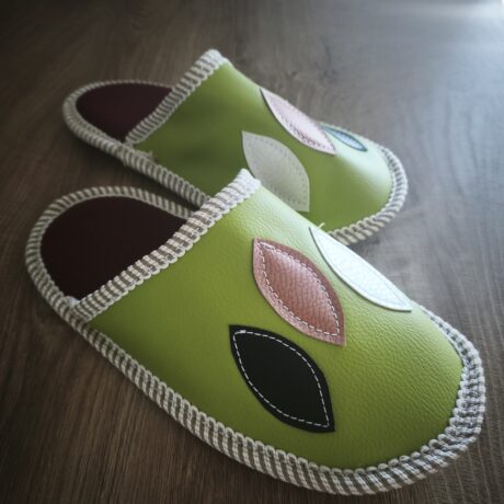 Usnjeni copati, Center metraže (15)