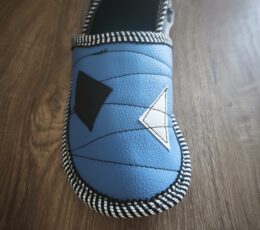 Usnjeni copati z geometrijskim vzorcem, 38-39