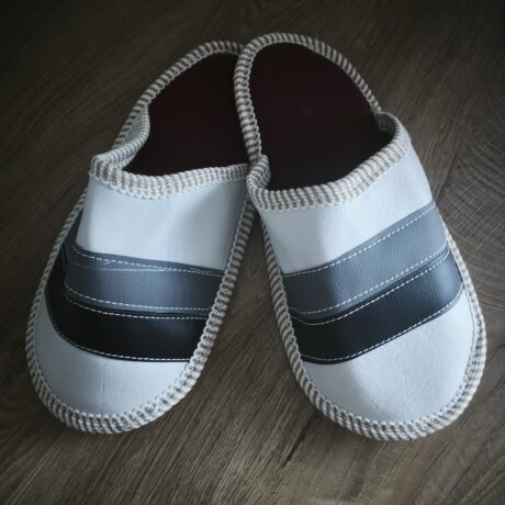 Usnjeni copati, Center metraže (21)