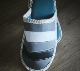 Usnjeni copati s črtami, 44-45